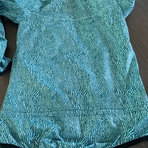 Nike jacket S unusual style! Love the bungee - Picture 6 of 6